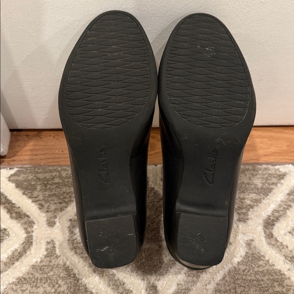 Clarks Black Leather Trouser Dress Shoes/ Women/ Size 7 - Picture 10 of 10